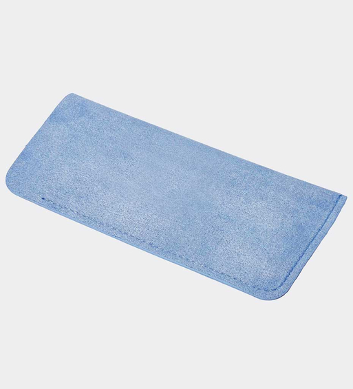 Błękitny sztywny pokrowiec na okulary