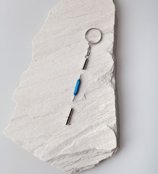 Kieszonkowy śrubokręt z dwiema końcówkami