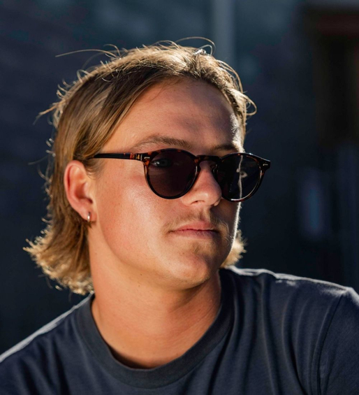 Owalne klasyczne okulary przeciwsłoneczne Dakota Panther